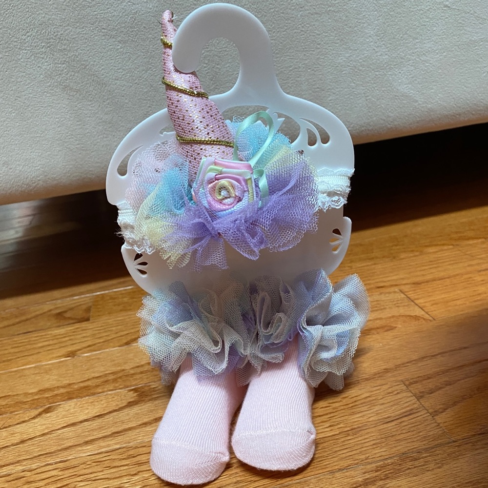 Toby Unicorn headband and socks set 0-12 mos